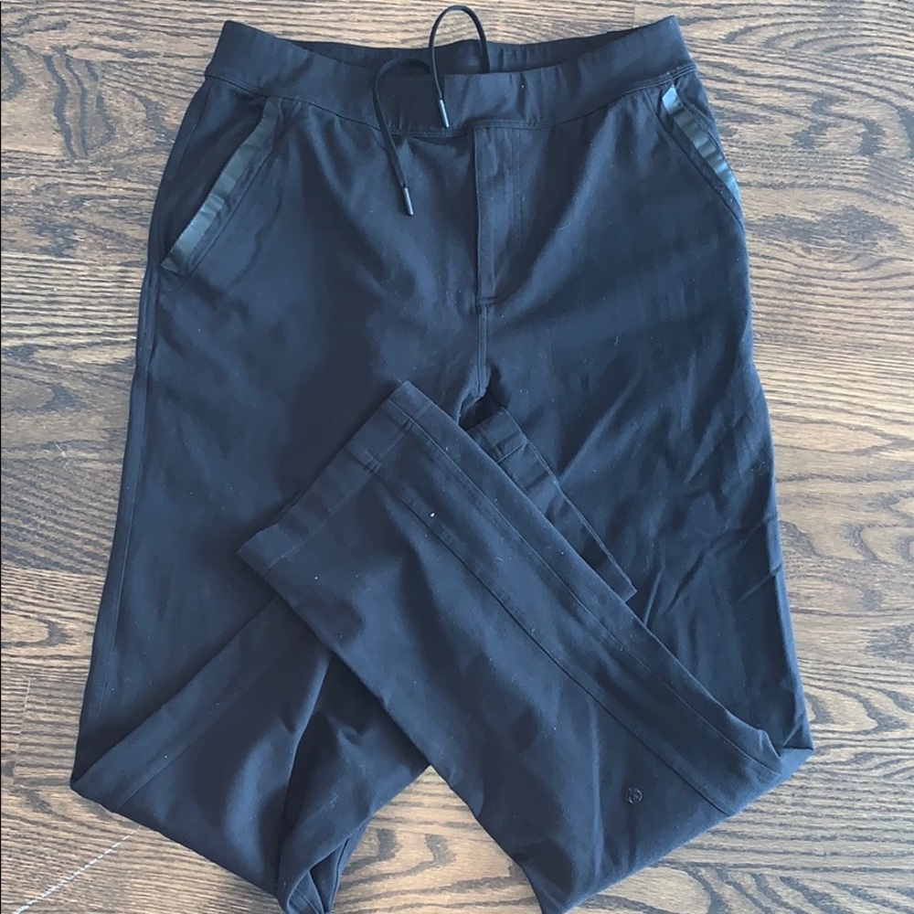 lululemon sweat pant.